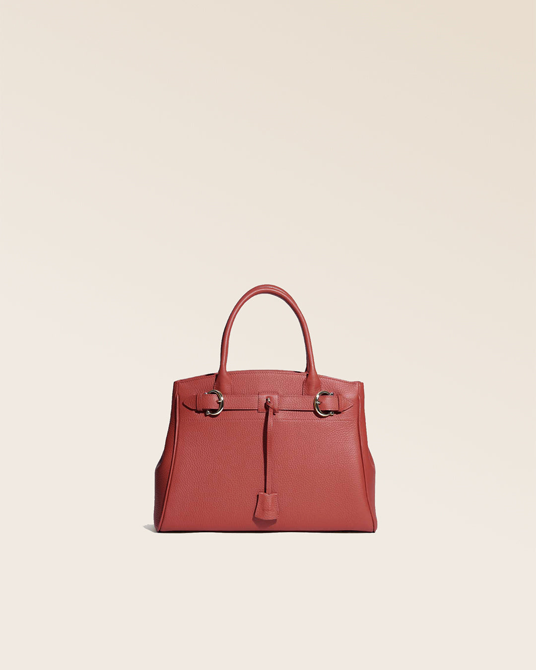 Notre sac Prestige Renouard, dans sa version Mini, en cuir façon vigogne terracotta, vu de face en studio.