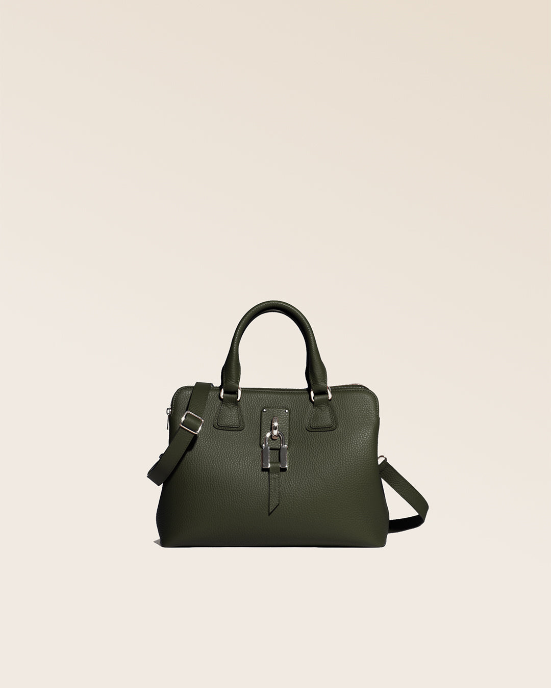 Notre sac New-York Renouard, dans sa version Mini, en cuir façon vigogne kaki, vu de face en studio.
